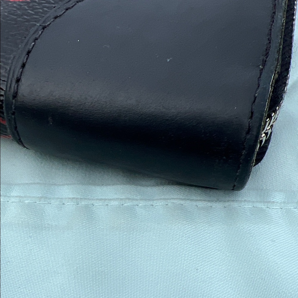 Louis Vuitton Black and Red Monogram Infrarouge Zippy Wallet - Picture 3 of 11